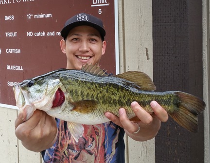 Ernesto Noble bass 29 May 2016 shiner Bucktail Bay - Copy.jpg